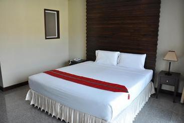 Hostel Karon Bay Inn