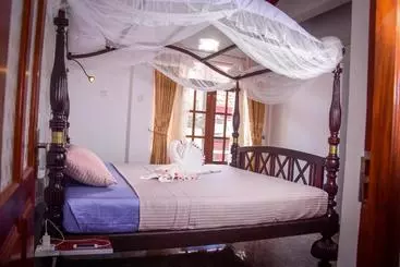Pensiune Channa Villa & Tours