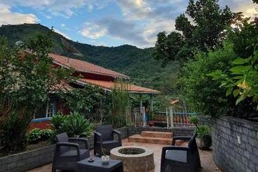 פנסיון Nina Flor Pousada Lumiar