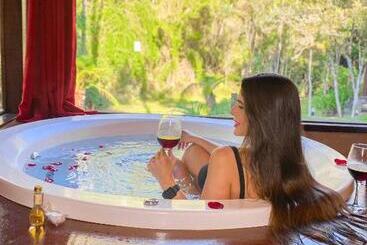 بنسيون Vivie Pousada