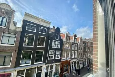 Bed and Breakfast Amsterdam Barangay