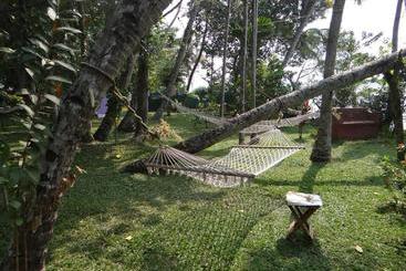 Pensão Ashtamudi Villa