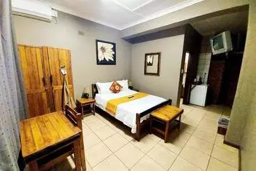 Majatalo Sundown Lodge