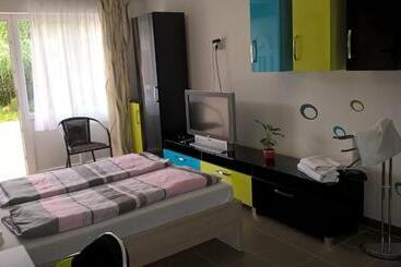 Majatalo Kazinczy Apartment