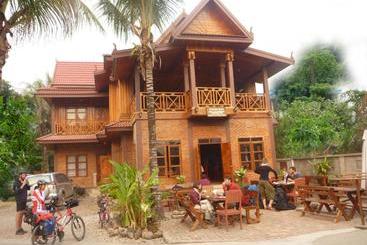 פנסיון Zuela Guesthouse