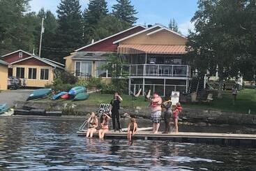 Alberg Auberge Et Chalets Sur Le Lac