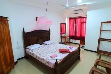 펜션 Dream Palace Family Guest House Mirissa