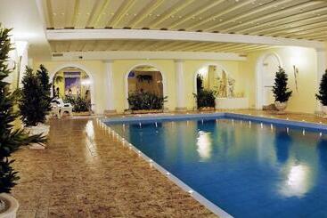 膳宿费 Garni Keil