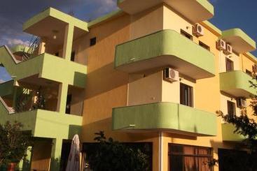 بنسيون Tani's Guesthouse