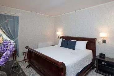 Retkeilymaja Strong House Inn