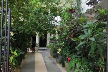 פנסיון Unawatuna Beach Bungalow