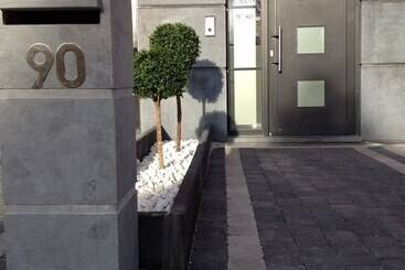 בית מלון כפרי V E R O N E   Rooms & Suites   Liège   Rocourt