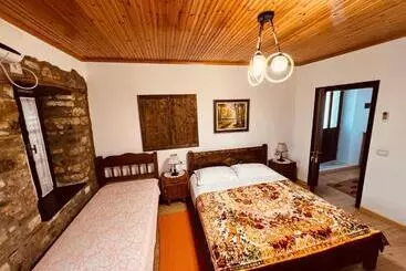 پانسیون Kris Guesthouse