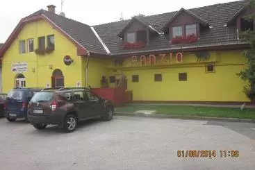 Fekete Macska Panzió