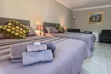 Pension  Housemartin Guest House