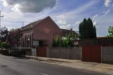 Majatalo Lugas Szallas