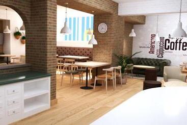 هتل Bloomrooms @ Janpath