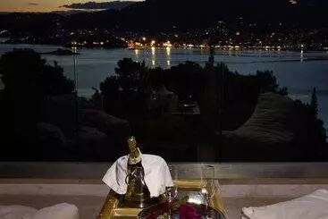 ホテル Core Luxury Suites