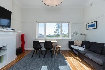 דירות לתיירים Cottesloe Beach Deluxe Apartment Executive Escapes