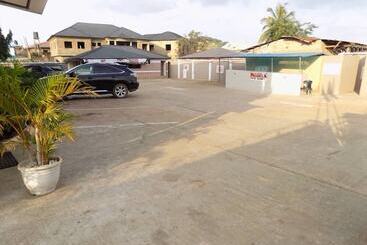 De Fellas Palace Hotel & Suites