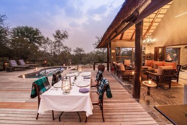 Hotel Little Garonga