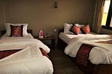 هتل Sauraha Boutique Resort