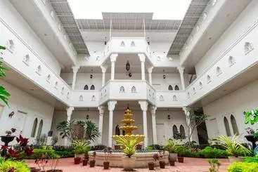 Otel Oyo 269 Grand Shaqilla Syariah