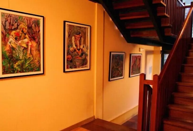 مسافرخانه Hosteria Del Huerna