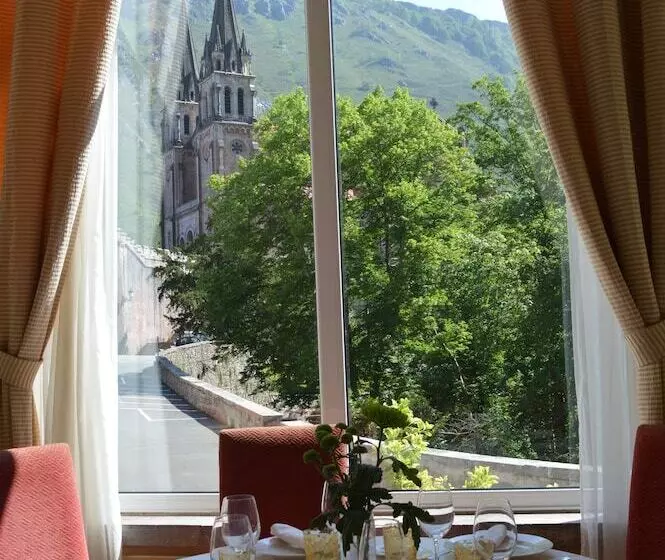 Arcea Gran Hotel Pelayo