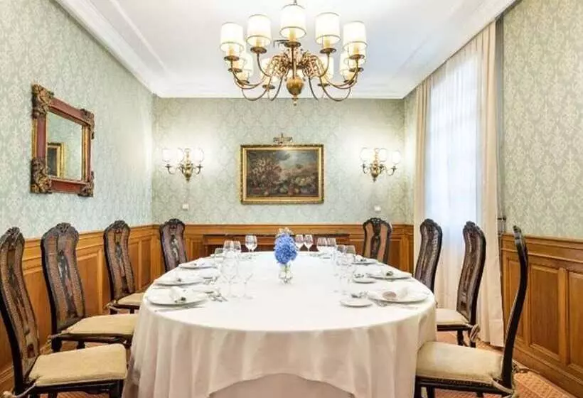 Eurostars Hotel De La Reconquista