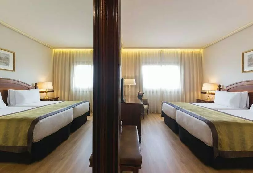 בית מלון כפרי Exe Reina Isabel