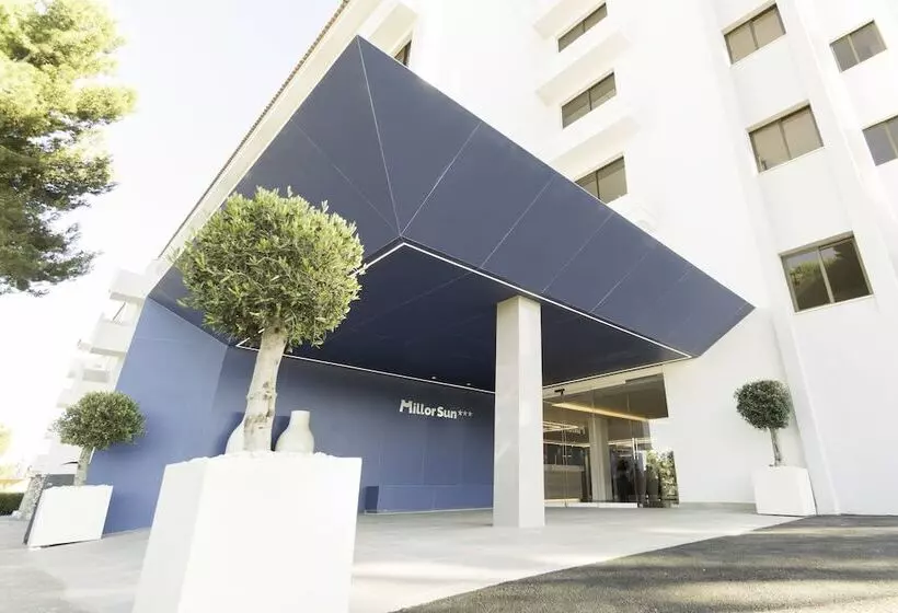 Отель Millor Sol