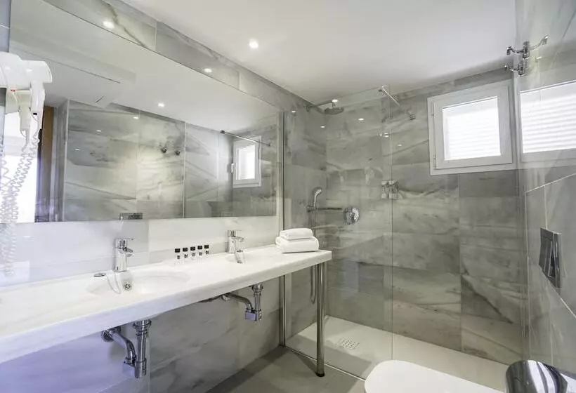 Отель Millor Sol