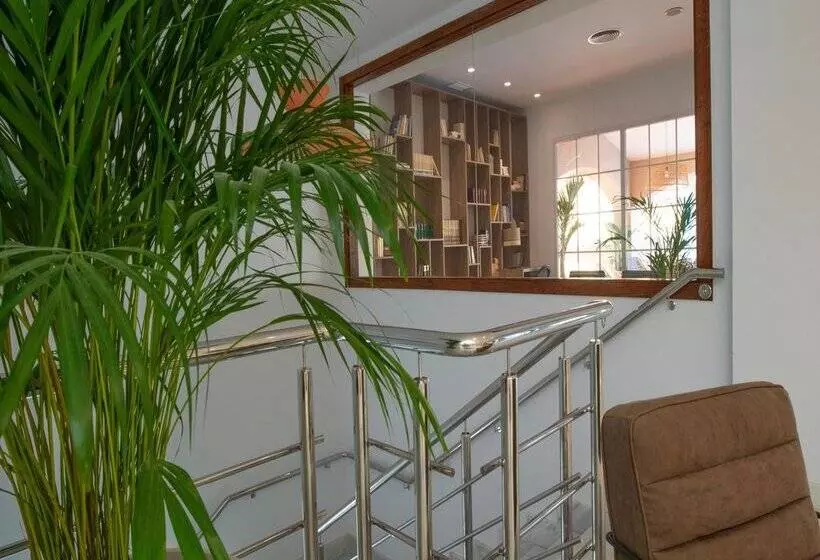 Отель Montepiedra 4    Sup