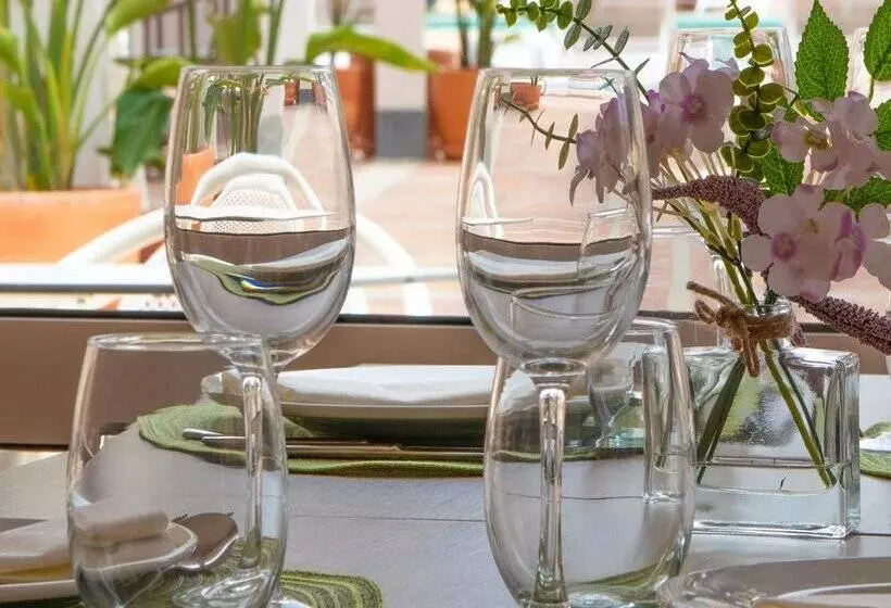 Отель Montepiedra 4    Sup