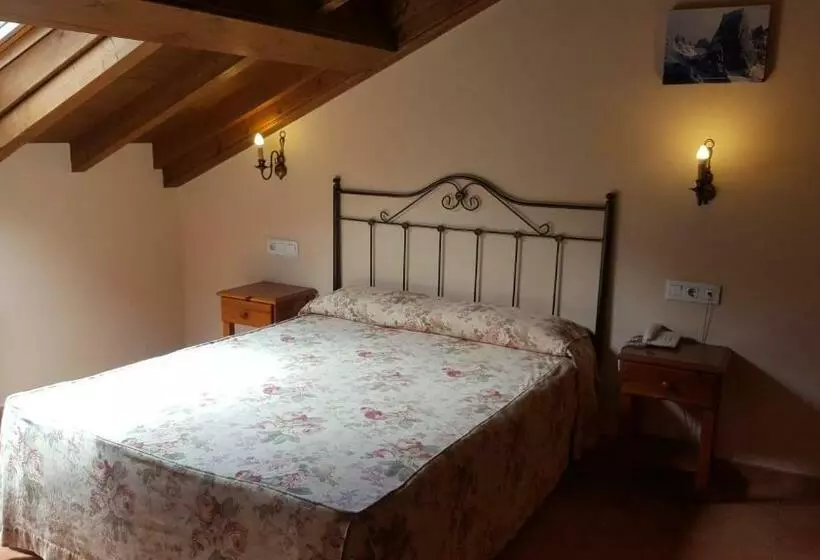 ホテル Naranjo De Bulnes