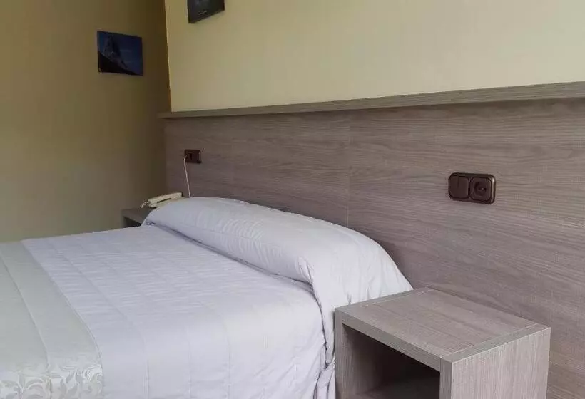 ホテル Naranjo De Bulnes