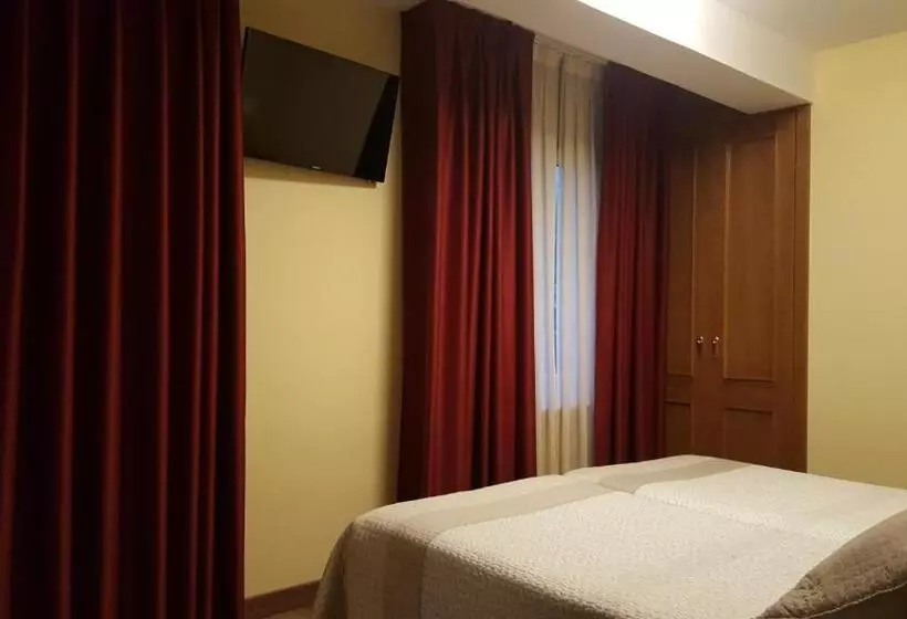 ホテル Naranjo De Bulnes