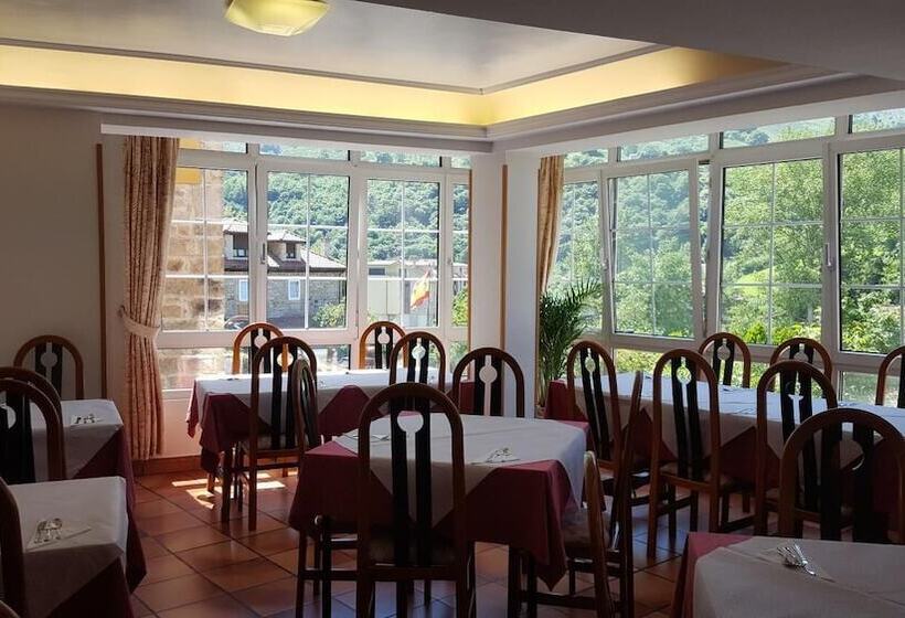 호텔 Naranjo De Bulnes