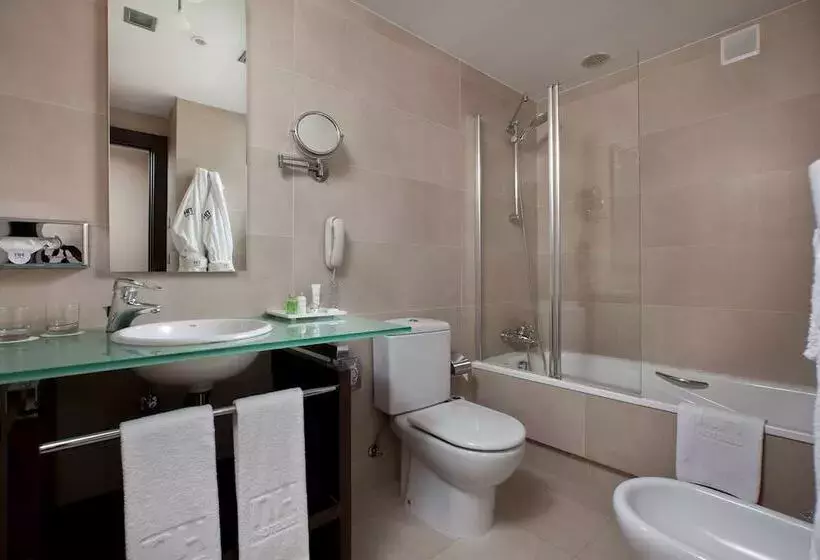 Hotel NH Canciller Ayala Vitoria