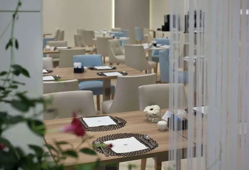 Hotelli NH Canciller Ayala Vitoria