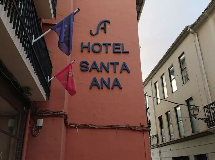 Отель Santa Ana