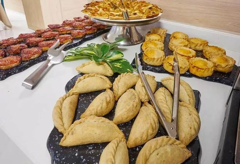 Aparthotel y Hotel Paguera Beach