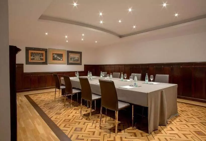 בית מלון כפרי Astoria