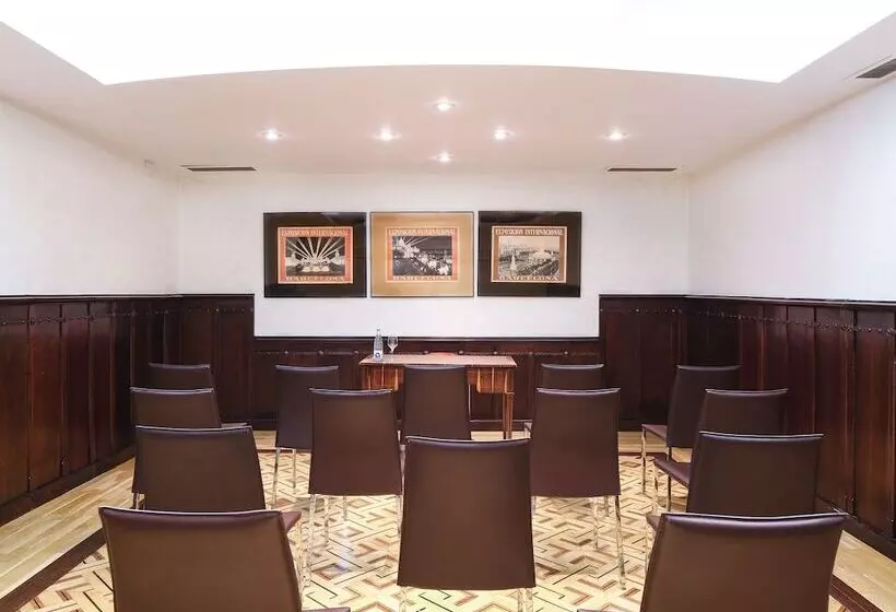 בית מלון כפרי Astoria