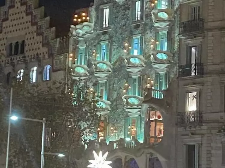 هتل Barcelona Century