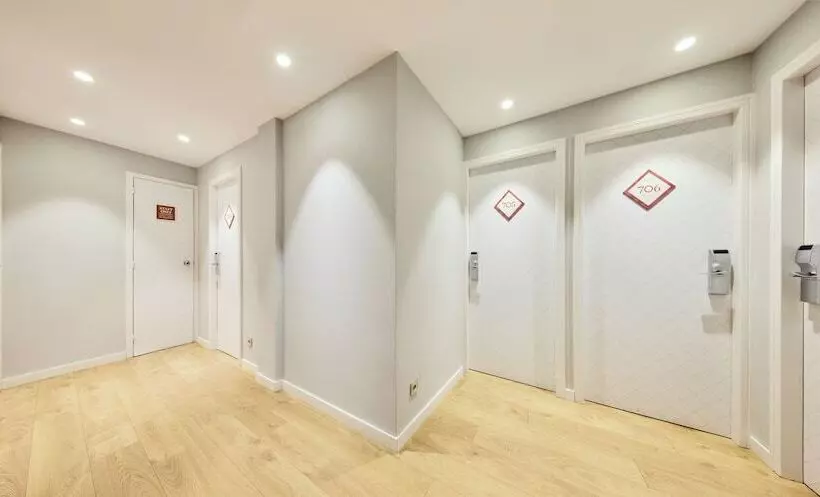 هتل Barcelona Century