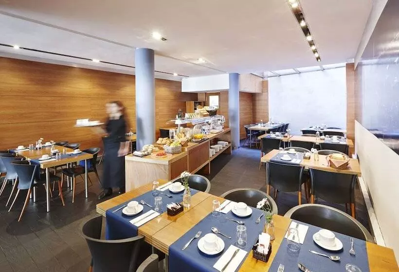 هتل Barcelona Century