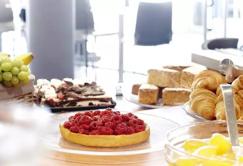 هتل Barcelona Century