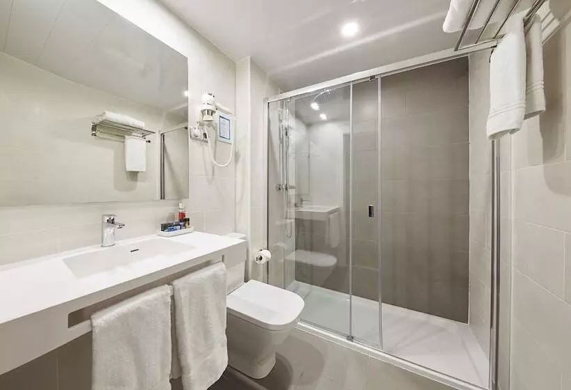 هتل Barcelona Century